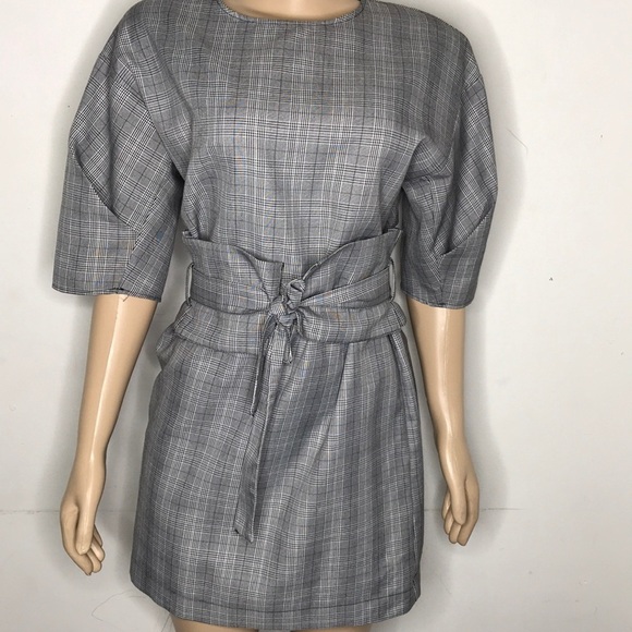 💥💥Zara collection plaid dress size 8 with belt💥

8004 - Picture 2 of 7
